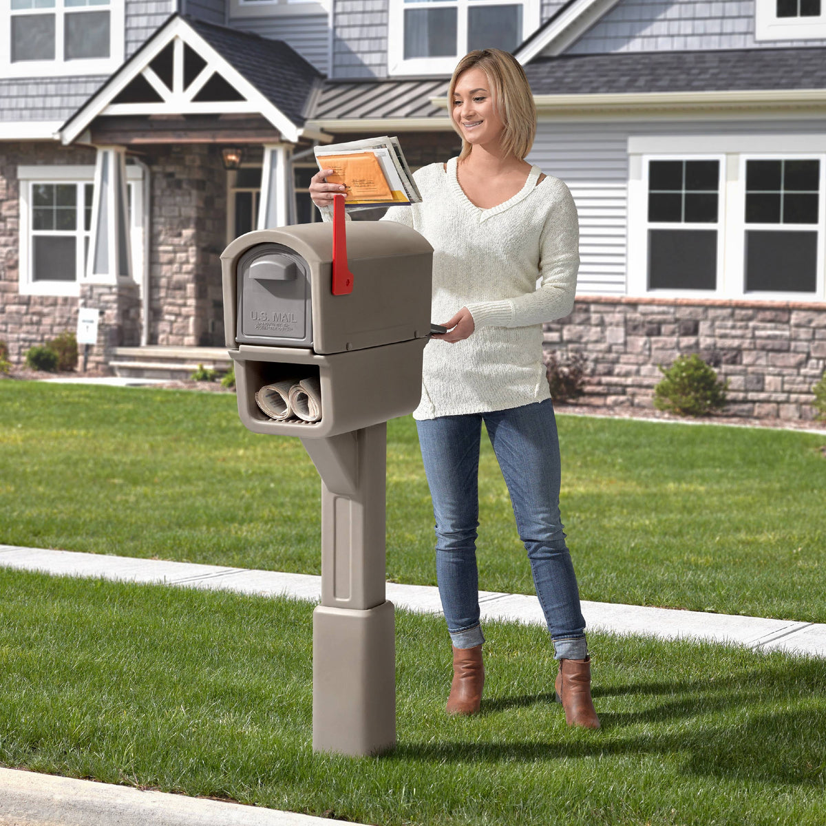 Step2 MailMaster Express Plus Plastic Mailbox Mocha Finish