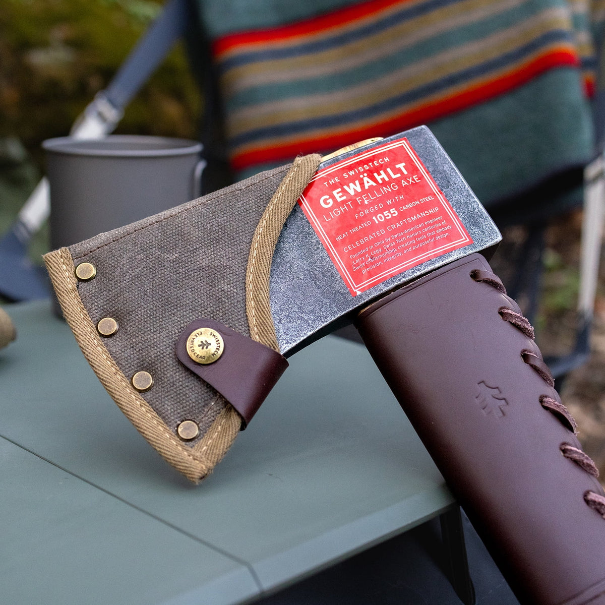 Swiss Tech 28-inch Drop Forged Steel Axe with Hickory Handle, Gewahlt