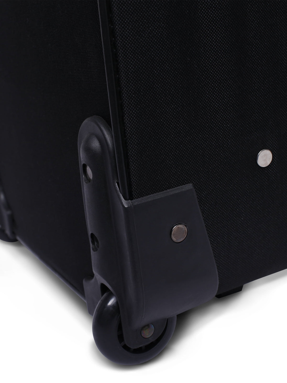 Protege 18 in Softside Pilot Case Carry-On Luggage, 2 Wheels, Black