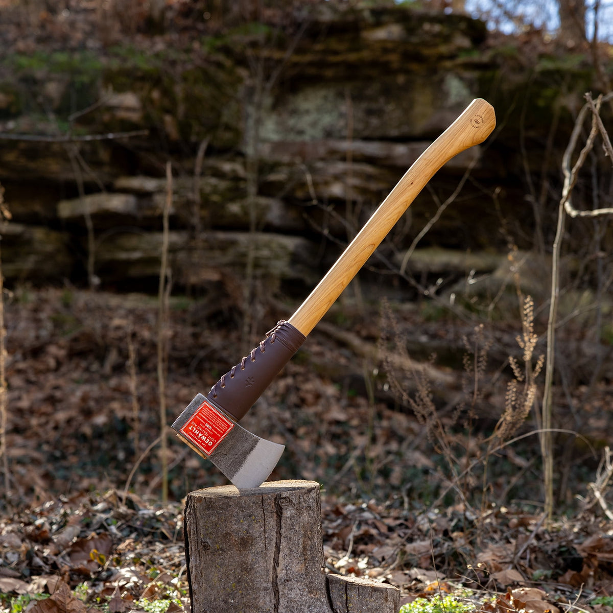 Swiss Tech 28-inch Drop Forged Steel Axe with Hickory Handle, Gewahlt