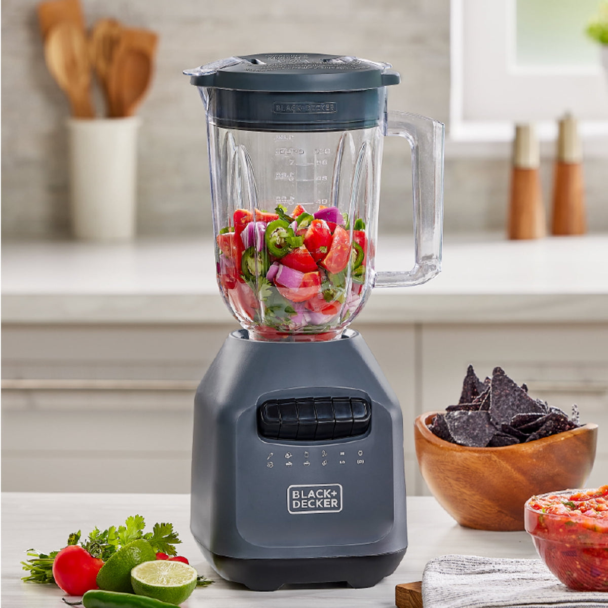 BLACK+DECKER Ice Crush Blender, 56 oz Plastic Jar, 700W, 6-Tip Blade, 8 Speeds + Pulse