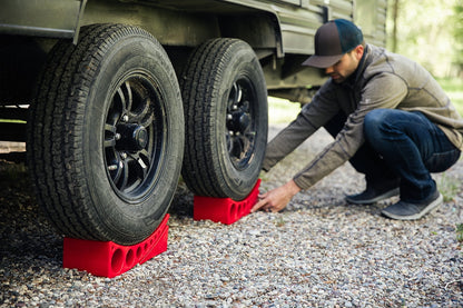 Andersen Hitches Camper Leveler (3604) | up to 30,000 lbs | Red | 1 per Pack