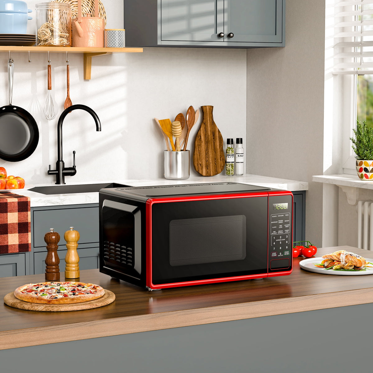 Mainstays Countertop Microwave Oven, 0.7 cu ft, 700 W, Red