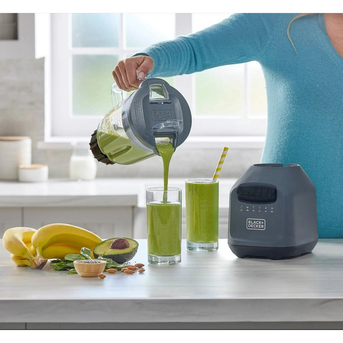 BLACK+DECKER Ice Crush Blender, 56 oz Plastic Jar, 700W, 6-Tip Blade, 8 Speeds + Pulse