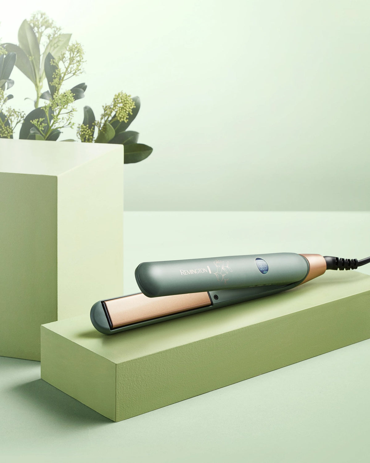 Remington Botanicals™ 1" Flat Iron, Ceramic, Micro-Conditioners, BotaniCare Setting, Green