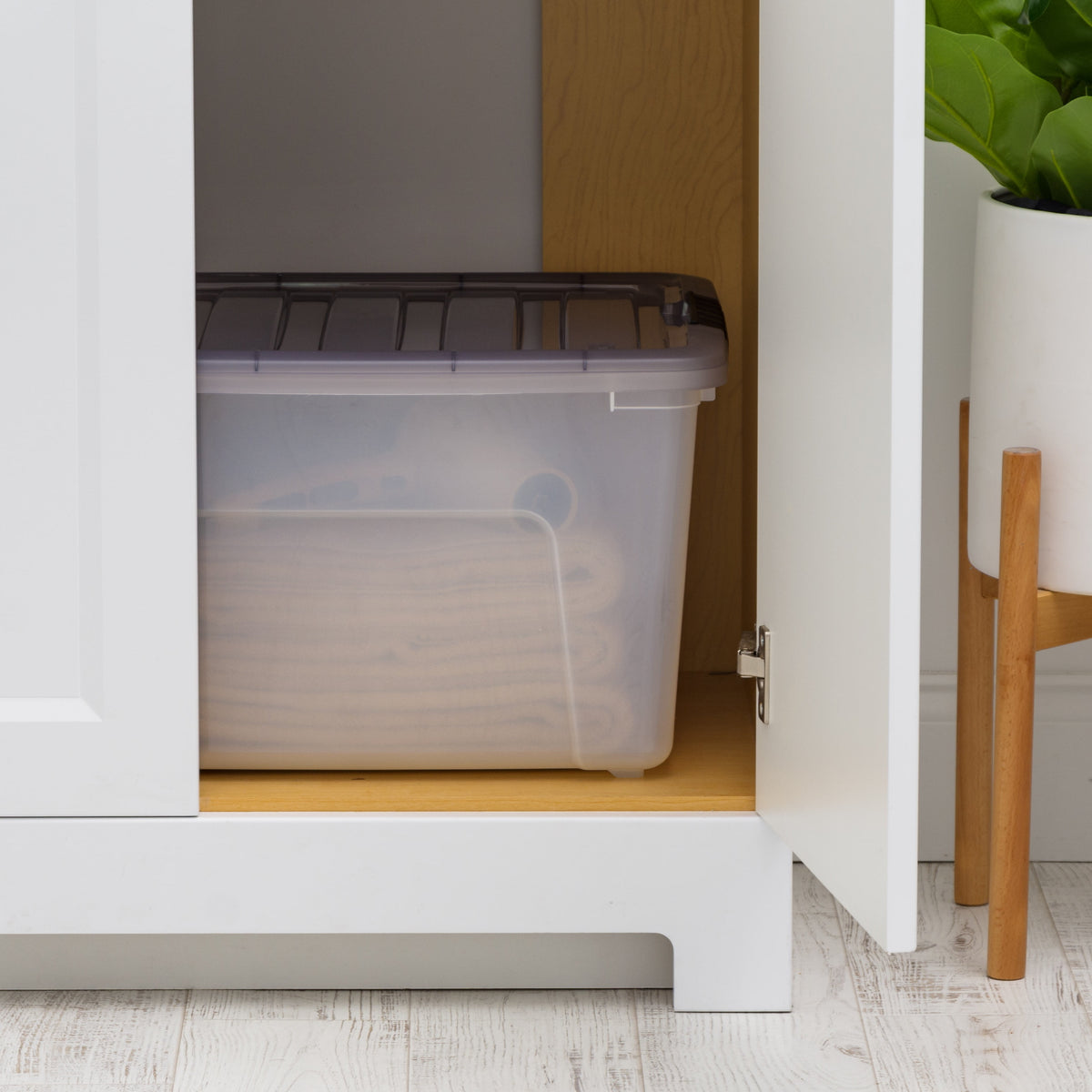 IRIS 40 Qt. Plastic Storage Bins with Lids, Stackable Storage Containers, Totes, 5 Pack